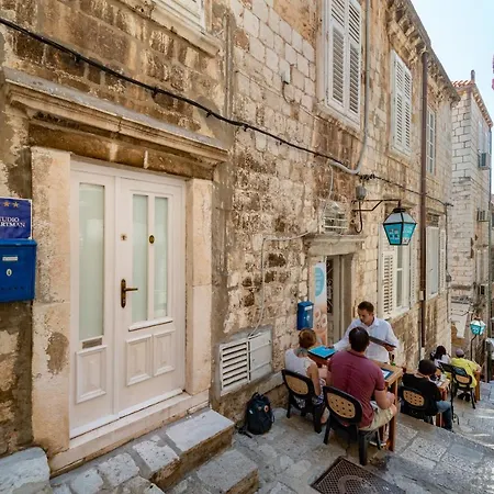 Antique Art In The Old Town Center Apartment Dubrovnik